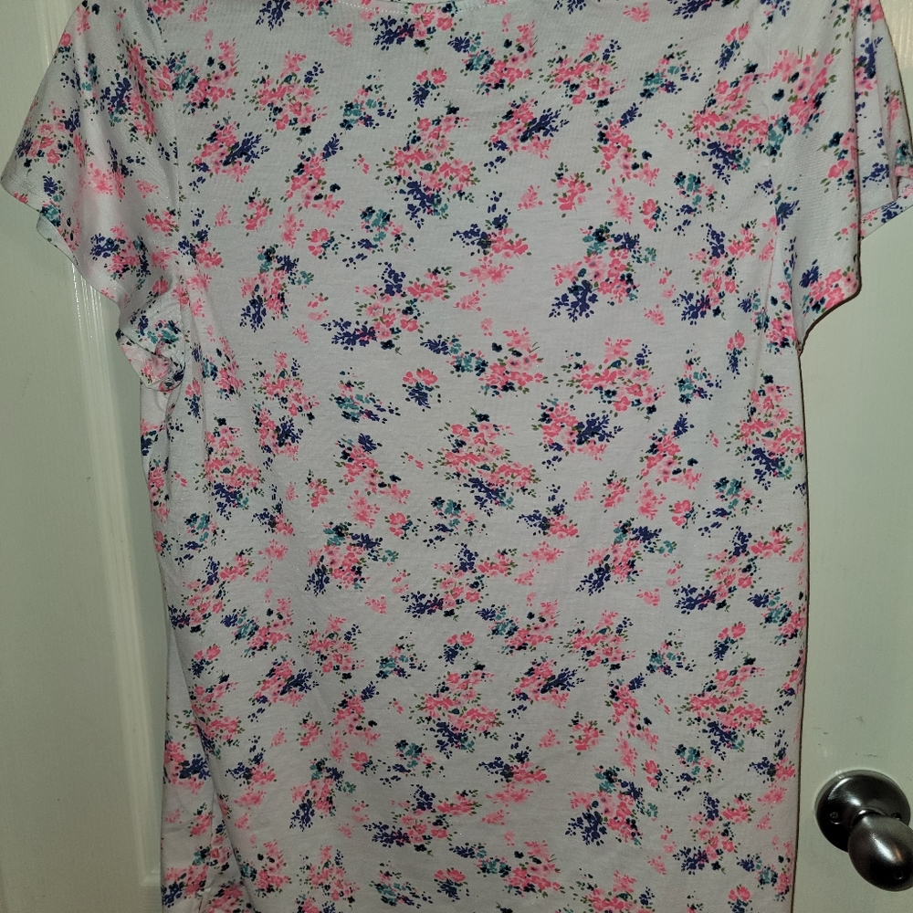 Women's Ruffle sleeve Tunic - Picture 2 of 2